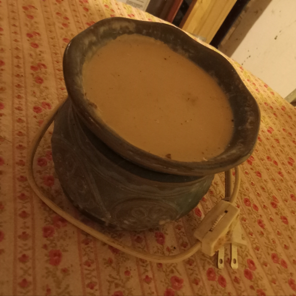 Wax warmer